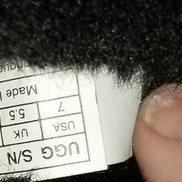 Uggs - Picture 4 of 4